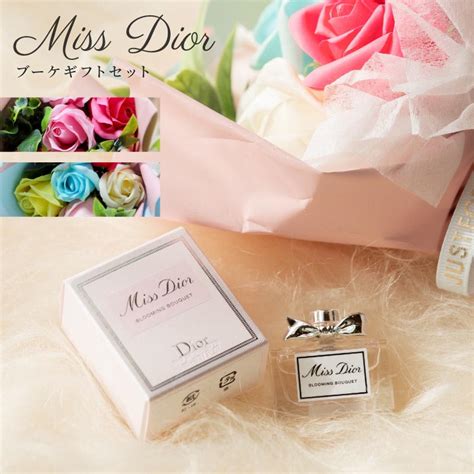 dior 彼女 誕生日